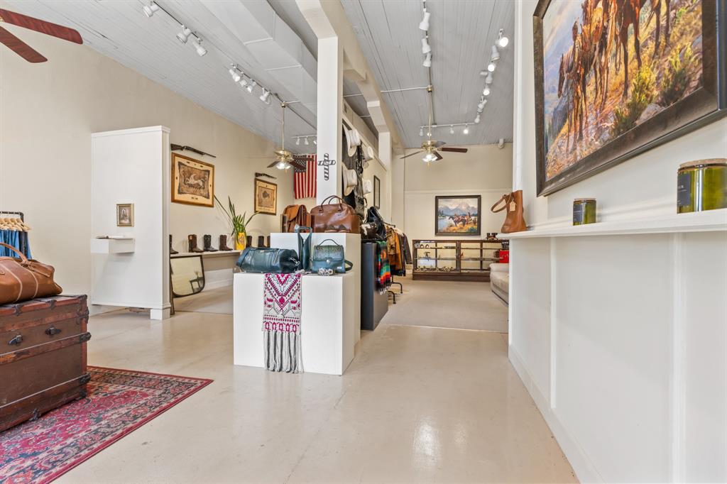 114 N Avenue D - Photo 11