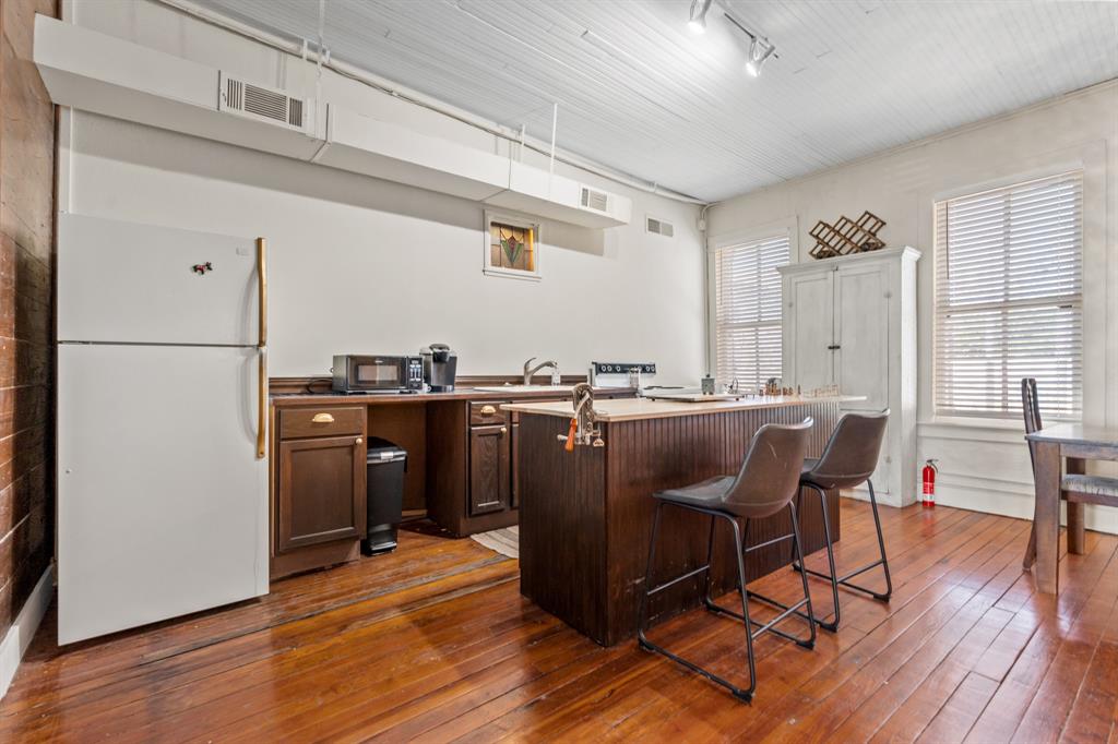 114 N Avenue D - Photo 28