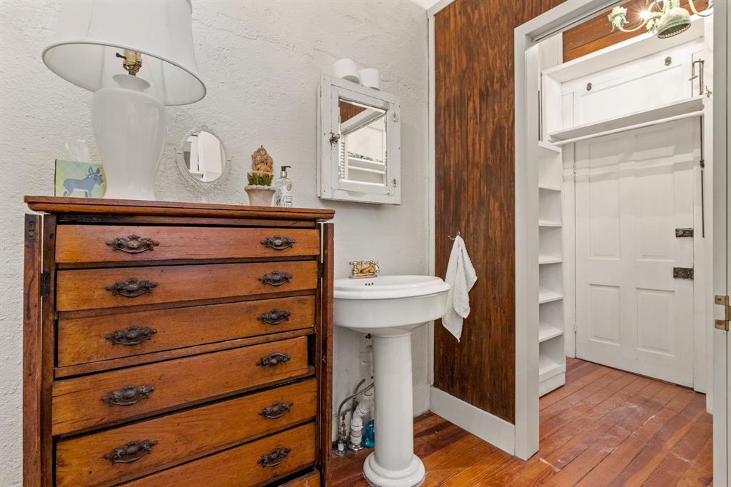 114 N Avenue D - Photo 32