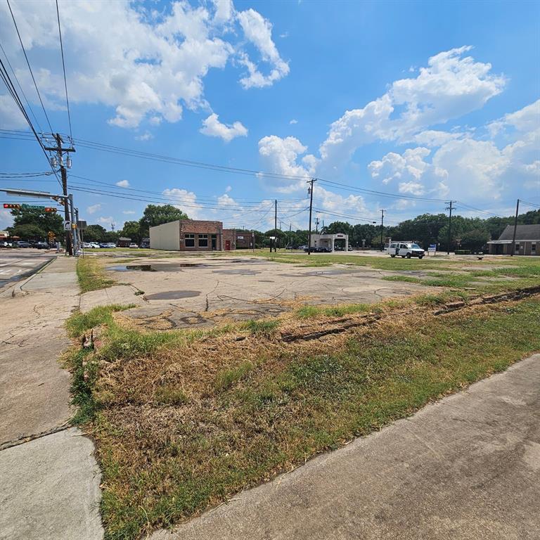 103-107 S Dallas Avenue - Photo 2