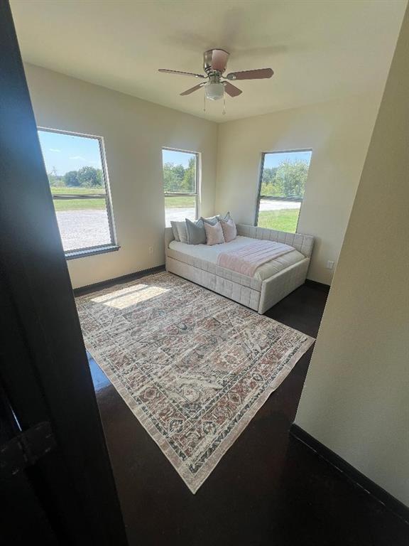 495 Fm 933 - Photo 11