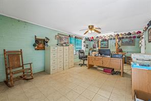 14330 S Highway 281 - Photo 26
