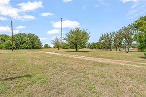 14330 S Highway 281 - Photo 5