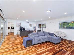 1909 8th Street - Photo 7