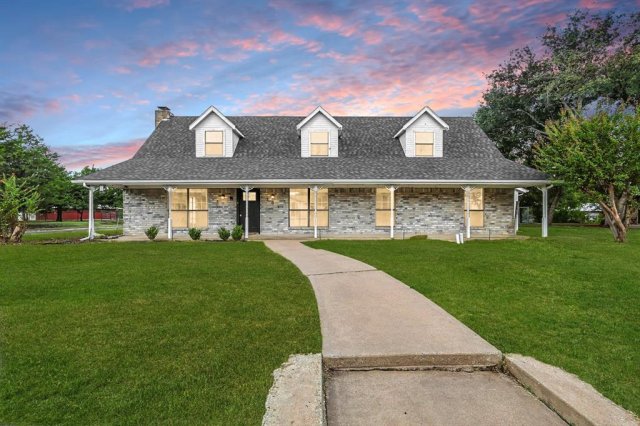 305 Amoret Circle