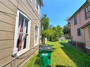 208 S Magnolia Street - Photo 11