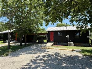 708 Avenue A - Photo 3