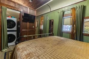 708 Avenue A - Photo 35