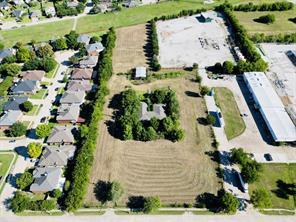 1809 Southeast Parkway - Photo 2