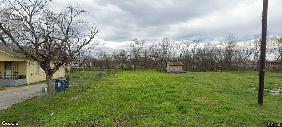 611 E 11th Avenue - Photo 1