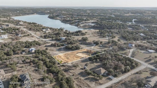 1135 Lakeside Drive