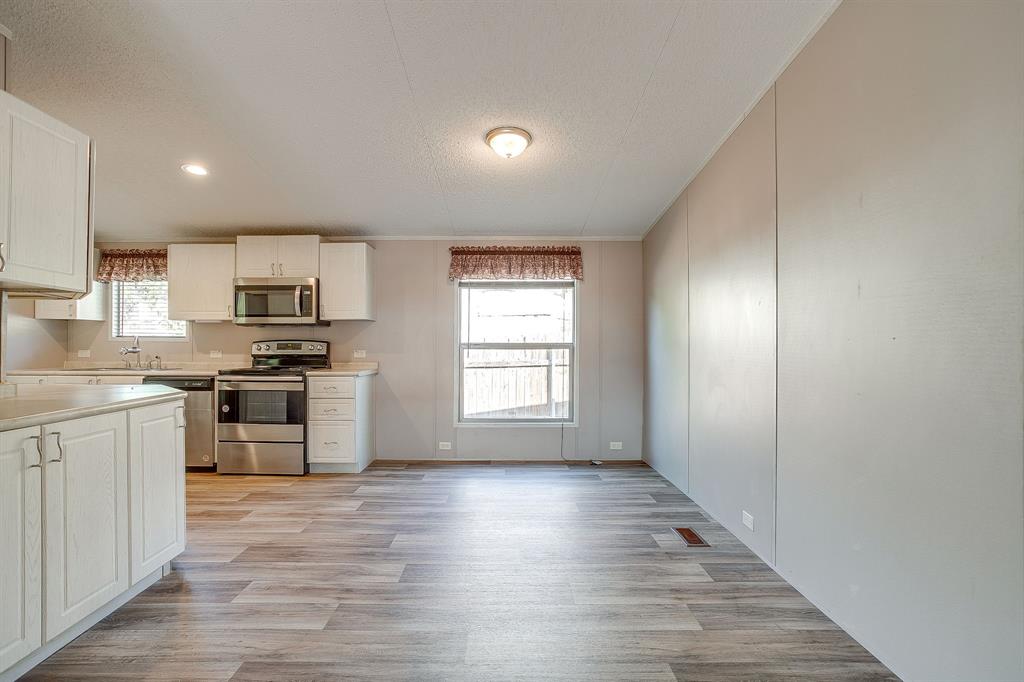 900 Tree Drive - Photo 10