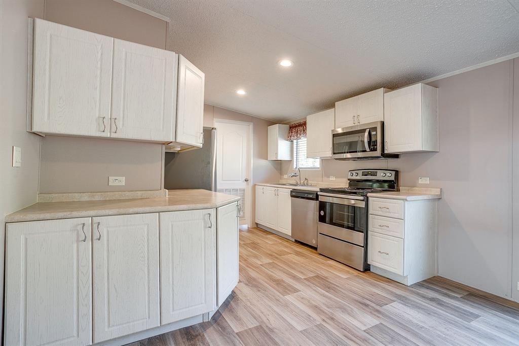 900 Tree Drive - Photo 16
