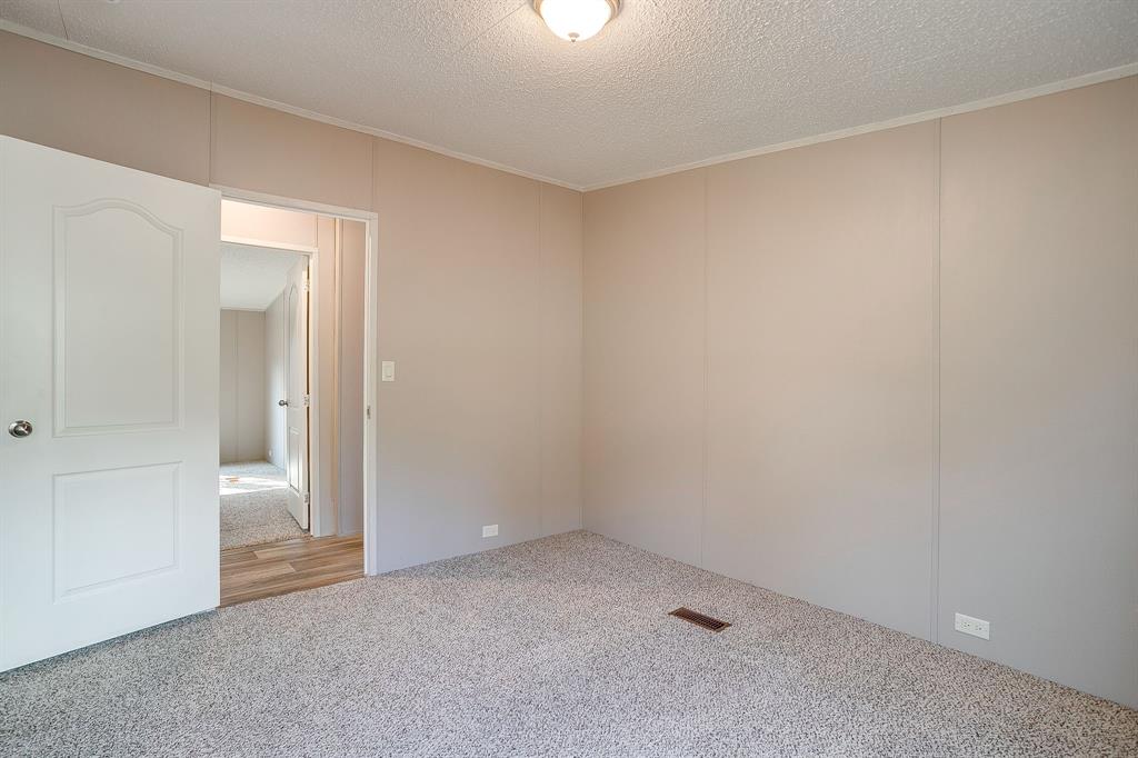 900 Tree Drive - Photo 32