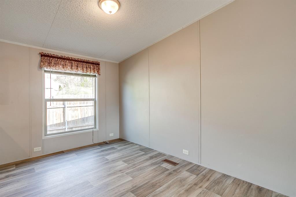 900 Tree Drive - Photo 9