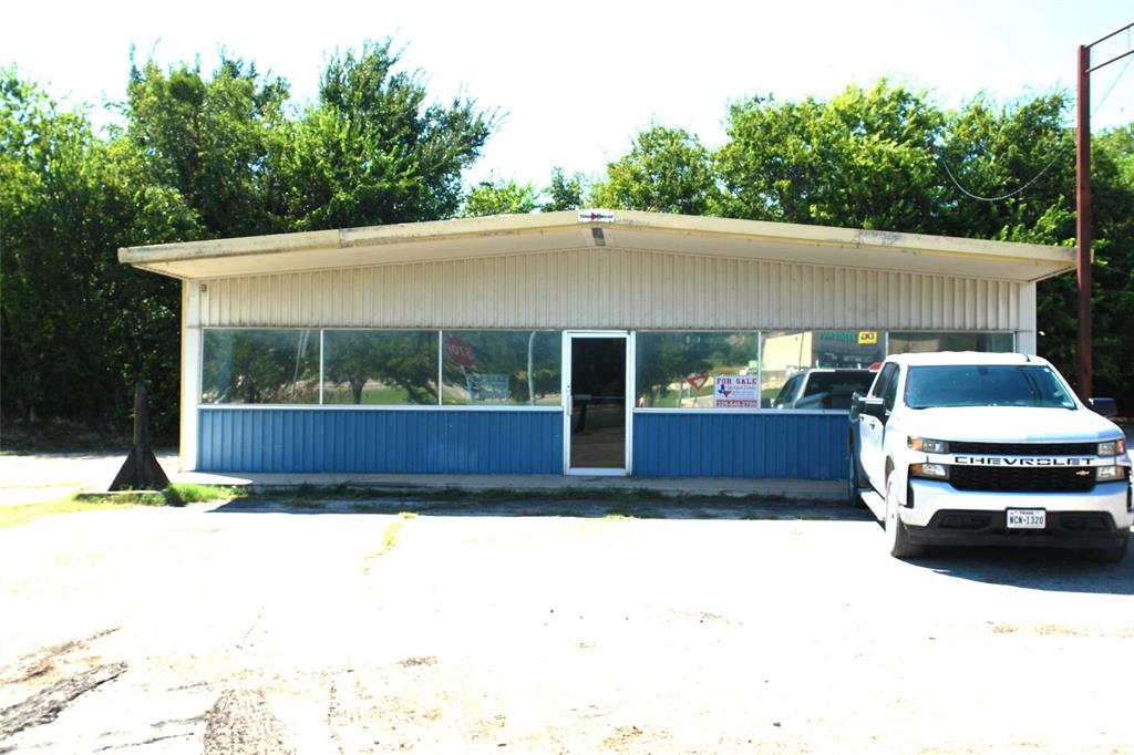 705 N Commercial - Photo 2