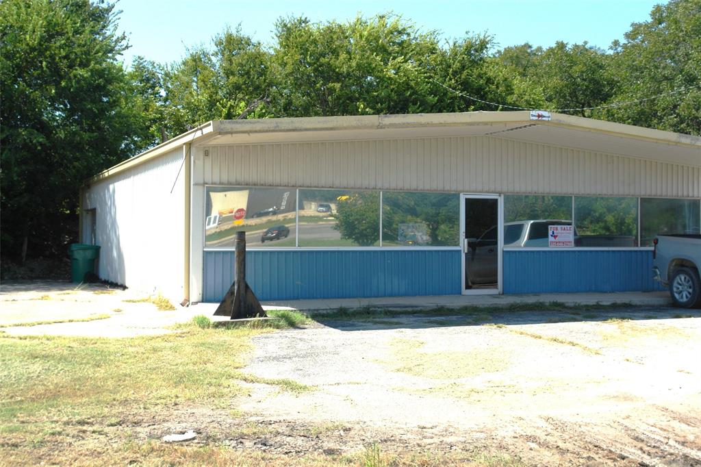705 N Commercial - Photo 3