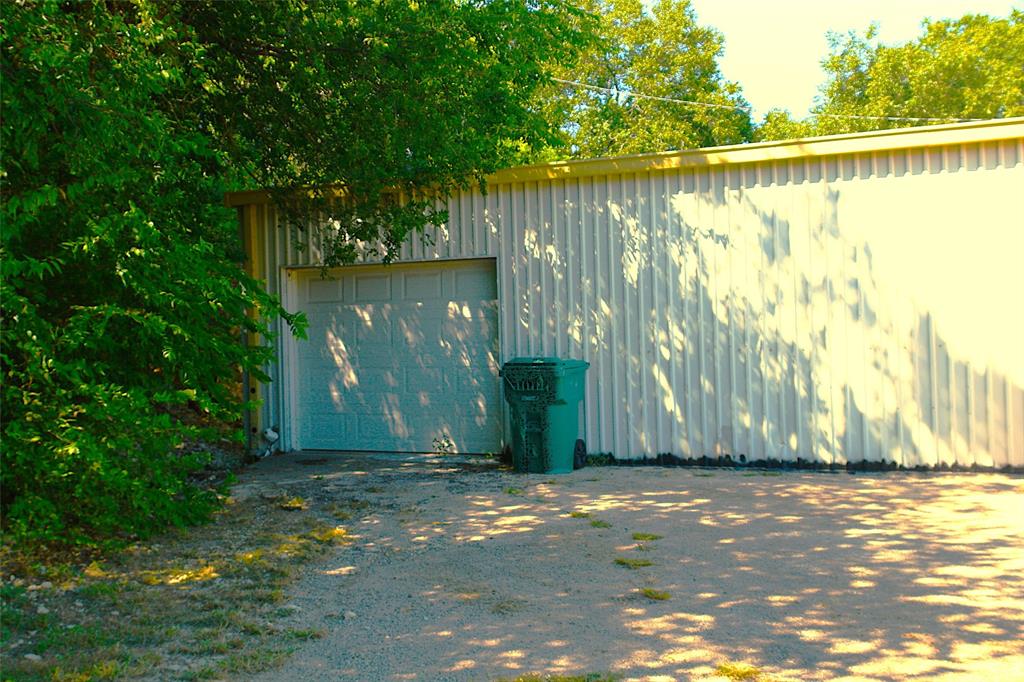 705 N Commercial - Photo 5