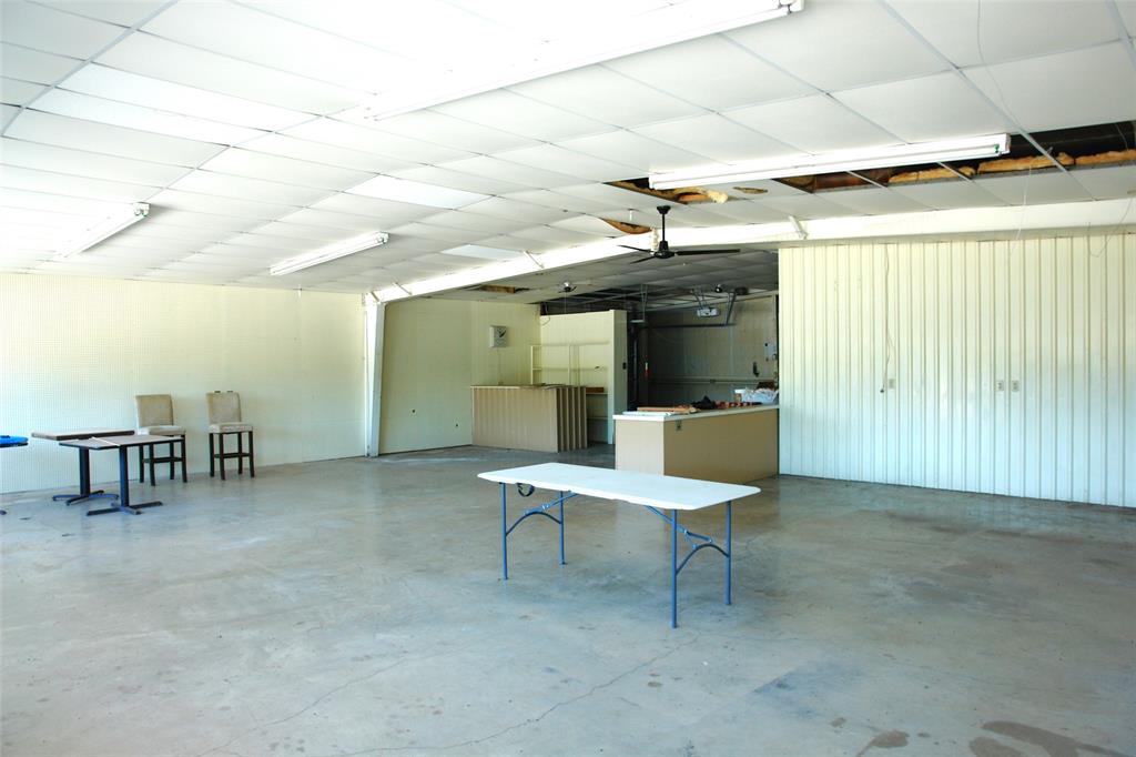 705 N Commercial - Photo 7
