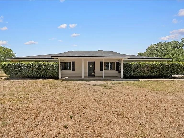 521 Wood - Photo 1