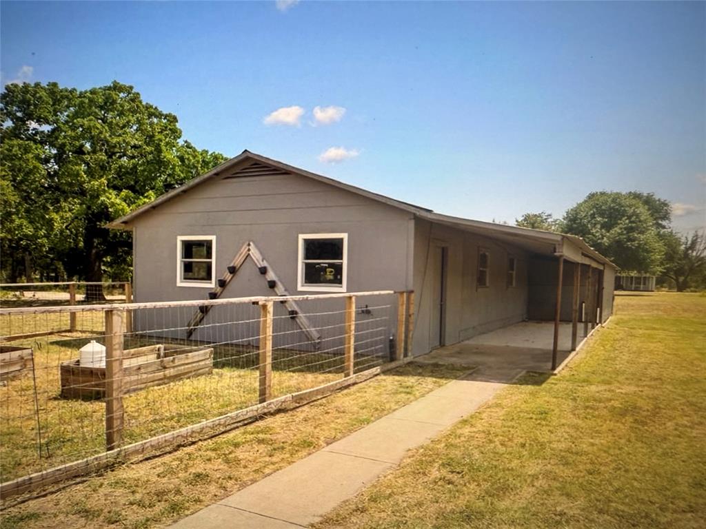 521 Wood - Photo 24