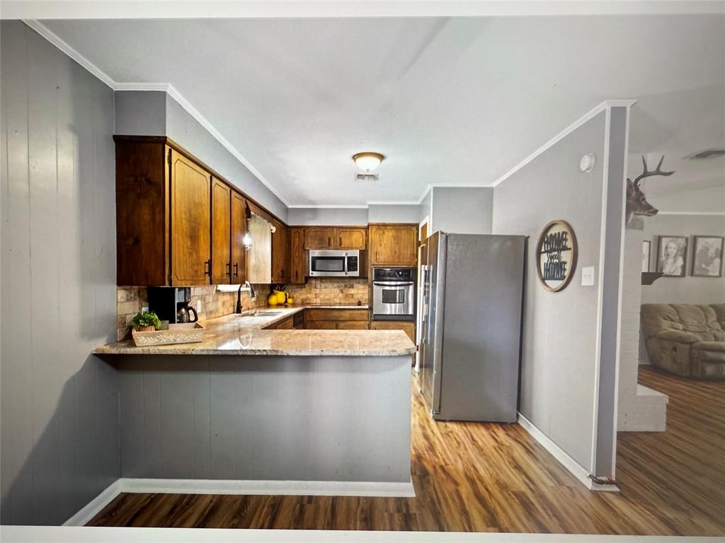 521 Wood - Photo 6