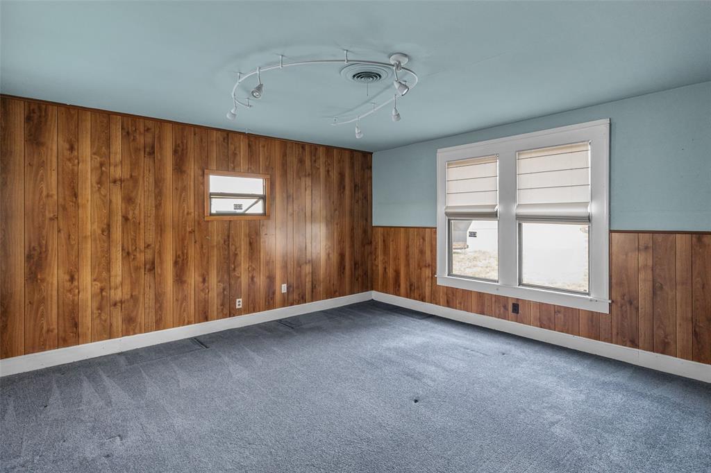 1803 N Highway 144 - Photo 23