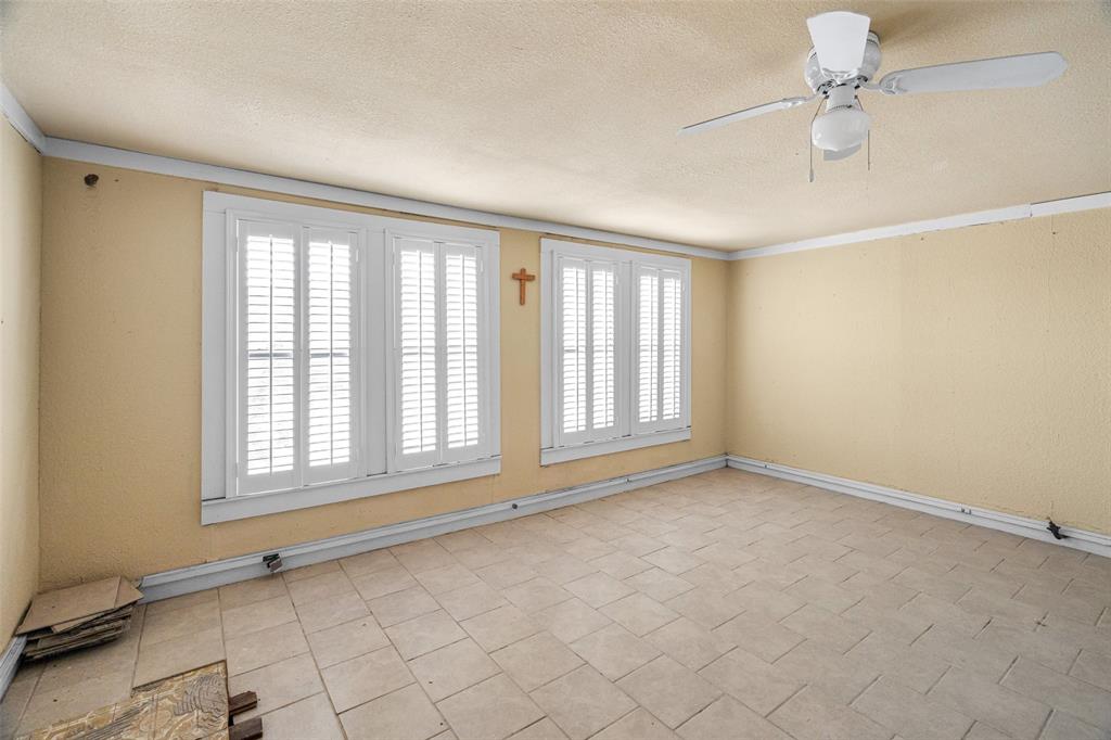 1803 N Highway 144 - Photo 24
