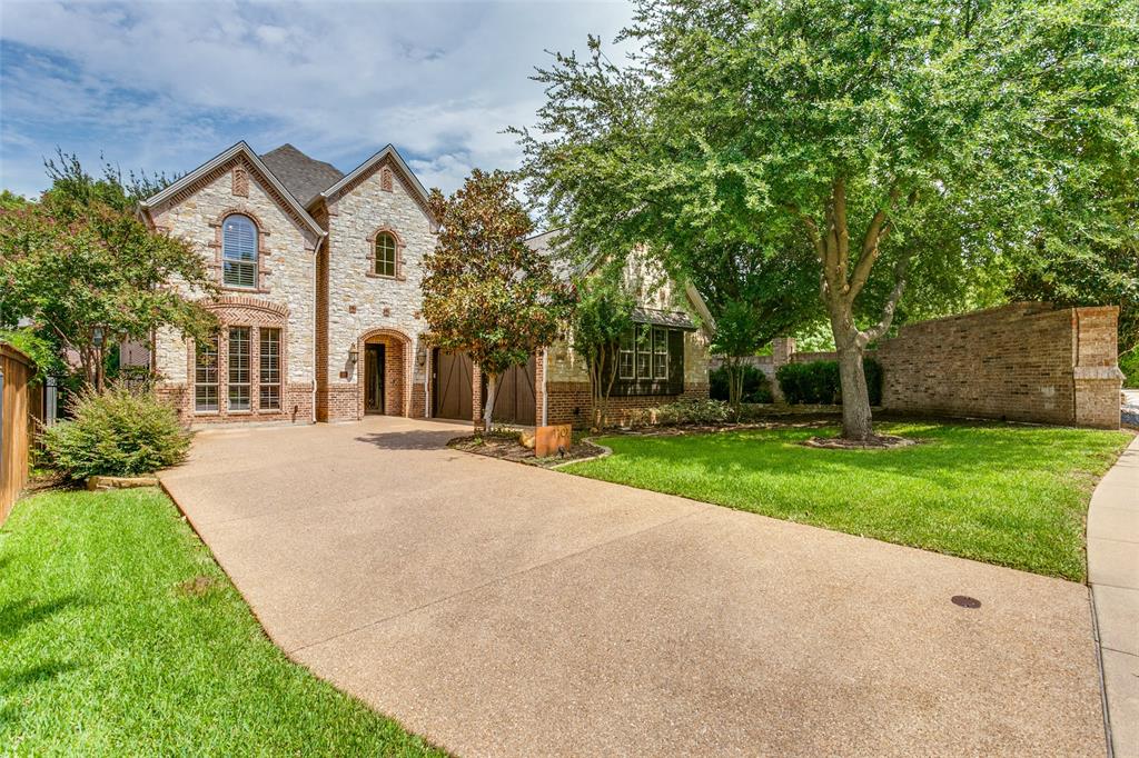 1101 Verona Way - Photo 1