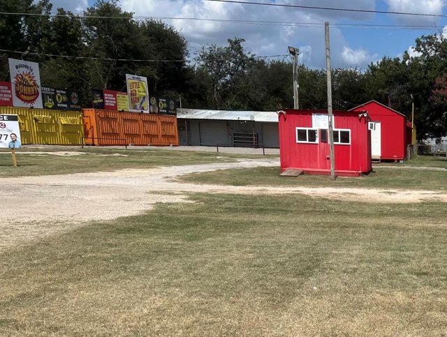 1810 Farm Market 1187