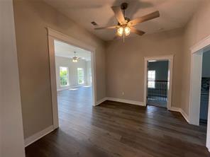 201 E 6th Street - Photo 19