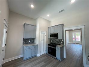 201 E 6th Street - Photo 23