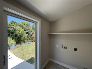 201 E 6th Street - Photo 28