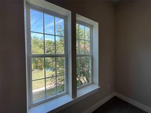 201 E 6th Street - Photo 36