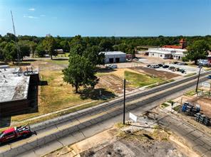 811 Bonham Street - Photo 3