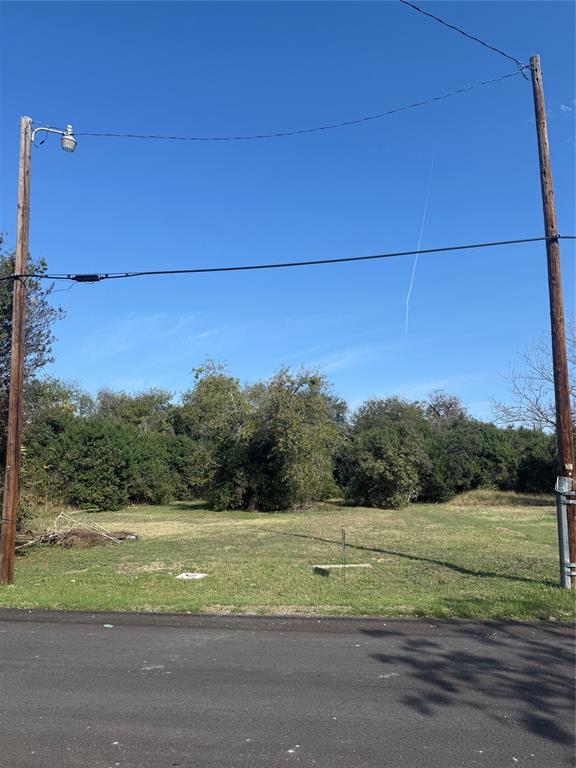 820 E Avenue Avenue E - Photo 1