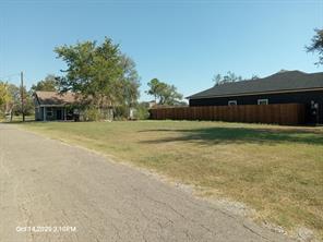 1220 Maple Street - Photo 2