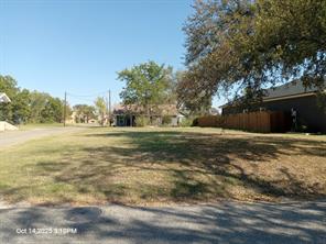 1220 Maple Street - Photo 3