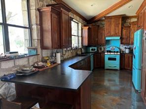 1815 Ranch Road 2597 - Photo 7