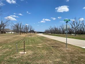 2722 Village Road - Photo 2