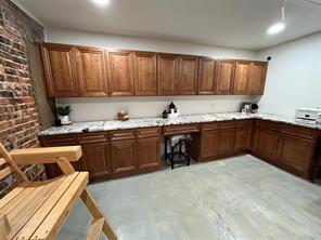 112 W Wise Street - Photo 11