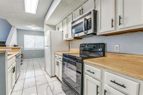 9825 Walnut Street - Photo 7