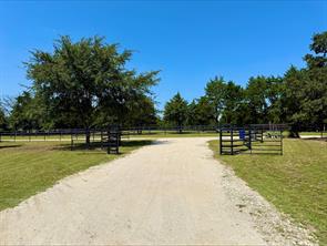 790 Ferguson Road - Photo 2
