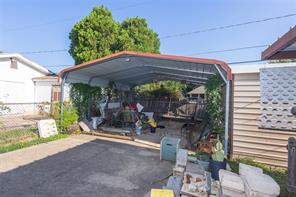 809 Lomo Street - Photo 10