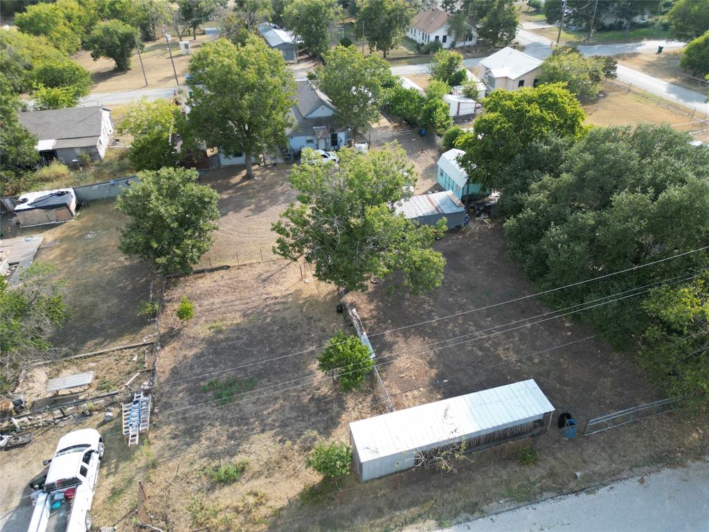 414 E Harris Street - Photo 3