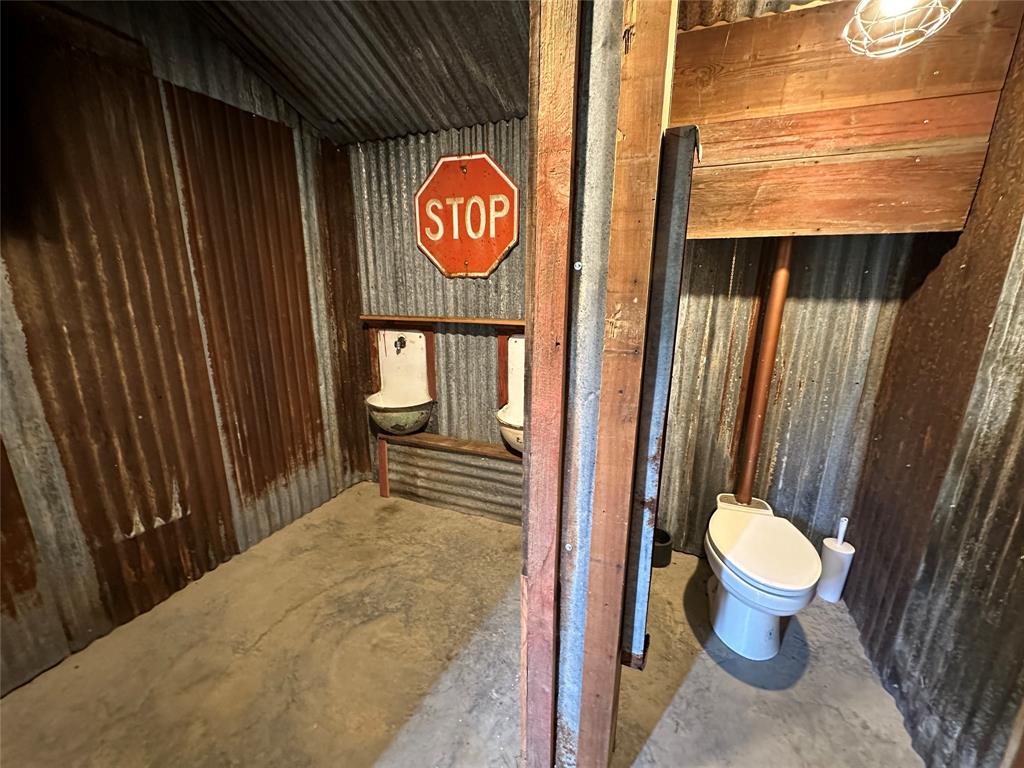 3739 CR 2160 - Photo 15