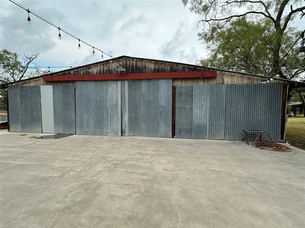 3739 CR 2160 - Photo 2
