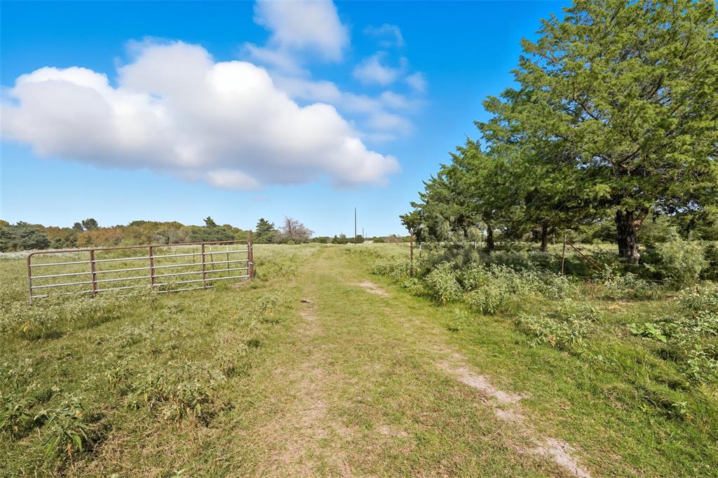 3855 County Road 3410 - Photo 25