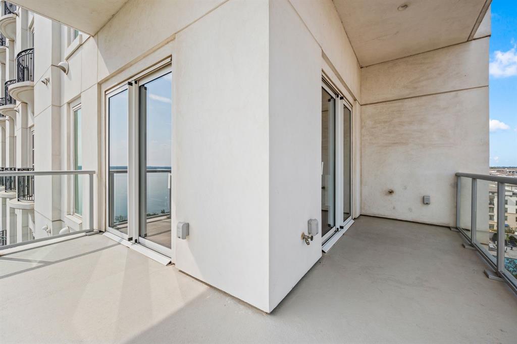 2800 Lakeside Parkway - Photo 34