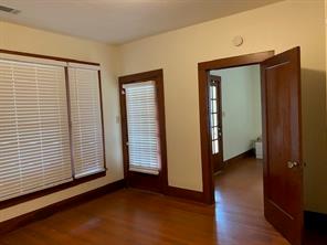 302 W College Street - Photo 6